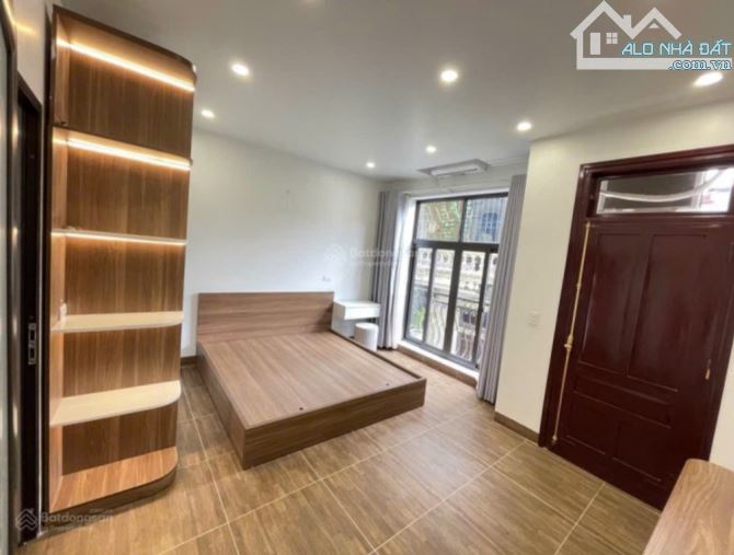 💥🔥💥 CHỦ TẶNG FULL NỘI THẤT MỚI KOONG – TRUNG TÂM VIỆT HƯNG – NHÀ ĐẸP 5 TẦNG – NỞ HẬU