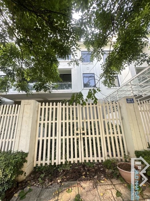 Bán nhà khu B KĐT Gleximco 120m2  23, 5 tỉ