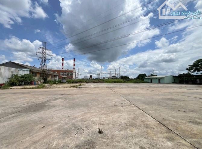 * Cho thuê đất*3000m2 nền bê tông đường Võ Nguyên Giáp, phường Trường Thọ, Quận Thủ Đức