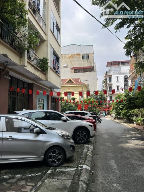 Phân lô ô tô tránh Nghĩa Đô, vỉa hè 2 bên KD sầm uất, thông vòng quanh, DT 76m2, 27 tỷ