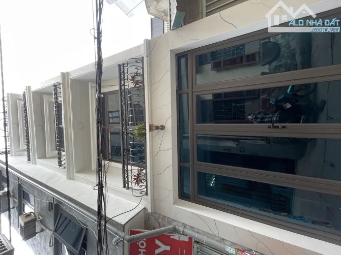 Trần Bình - Cầu Mai Dịch 40m x 5Tầng -Thang Máy - Ô tô Lùi Cửa - Giá Chỉ 8.8Tỷ