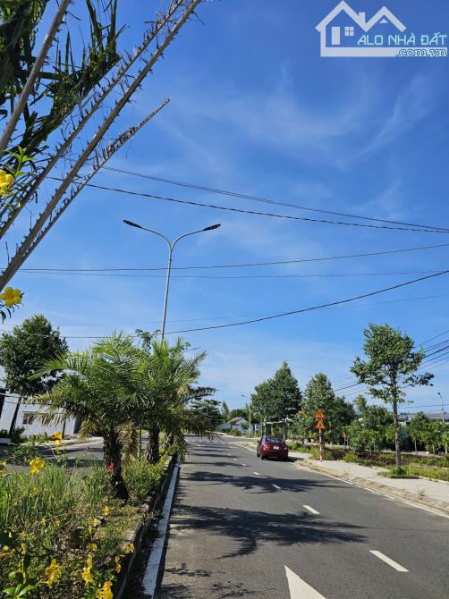 Bán đất mặt tiền đẹp- Trung tâm thị trấn Hương An- Thành phố Đà Nẵng