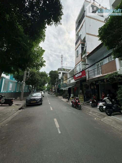 Bán nhà MT Bùi Thế Mỹ, P.10, Q. TÂN BÌNH CN 125M2 GIÁ CHỈ 17 TỶ