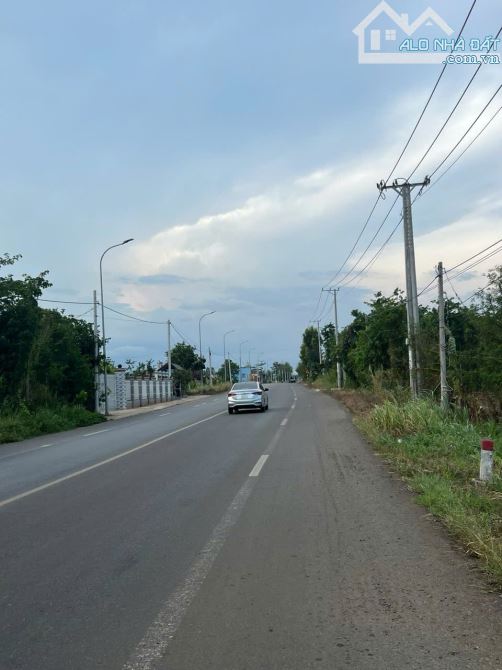 LÔ ĐẤT 2 MẶT TIỀN TỈNH LỘ 765, CÁCH NGÃ 6 ĐÁ BẠC 1KM, LIỀN KỀ CAO TỐC LONG THÀNH-HỒ TRÀM