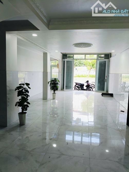 BÁN NHÀ MẶT TIỀN TÔ KÝ Q12 - 4 TẦNG 75M2 - 6.57 TỶ.
