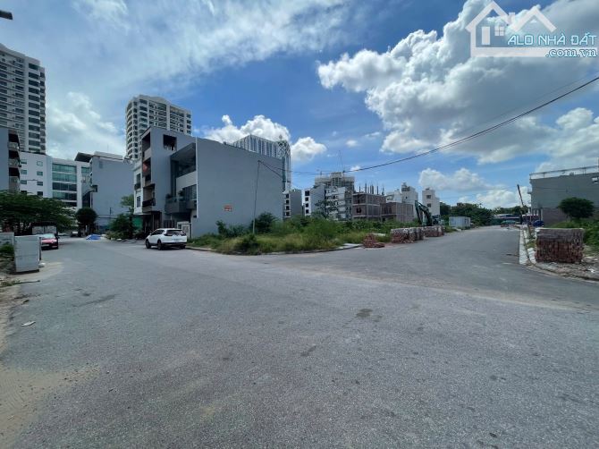 Bán đất trục lô 20b Lê Hồng Phong - NGÔ QUYỀN  - Diện tích: 59.9m ngang 4,5m  - Đường trướ