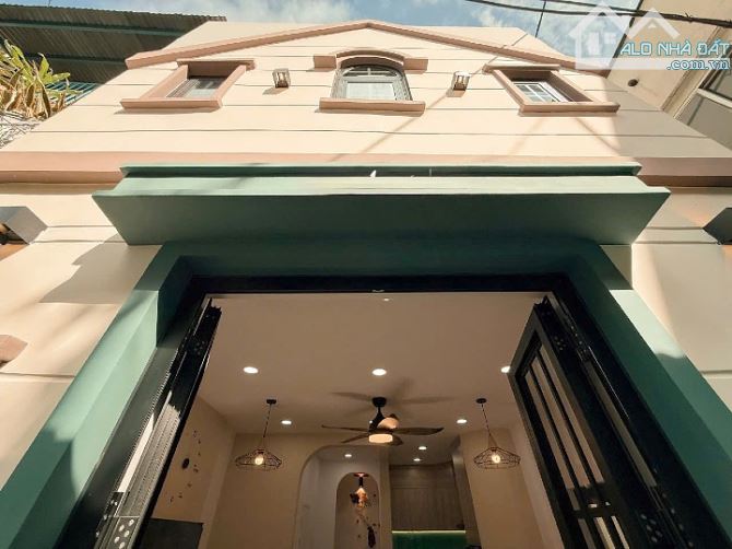 Bán nhà siêu đẹp full nội thất 2 lầu hẻm Lê Văn Sỹ, Quận 3