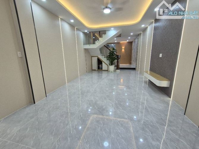 BÁN NHÀ MỚI ĐẸP VÀO Ở NGAY, SỔ NỞ HẬU, 2 TẦNG, ĐÔNG HƯNG THUẬN  QUẬN 12, DT 55M² (4.2× 13)