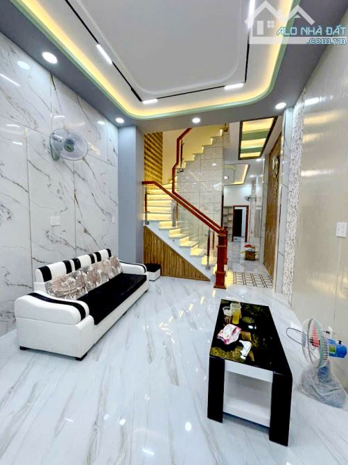 Bán nhà mặt tiền phường an lạc A, gần aeon mall Bình Tân, 82m2, 3 tầng, 8.x tỷ