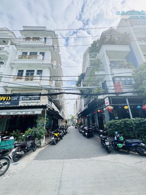 - NHỈNH 7 TY 🌹 🏠KHU PHÂN LÔ DÂN TRÍ - NGAY MẶT TIỀN GẦN KHU TÊN LỬA AEON MALL BÌNH TÂN -