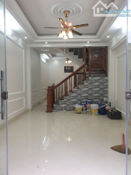 BÁN NHÀ ĐẸP 2.75 TỶ 3 TẦNG 48M2 Ô TÔ ĐỖ CỬA NGÕ ĐƯỜNG THANH BÌNH