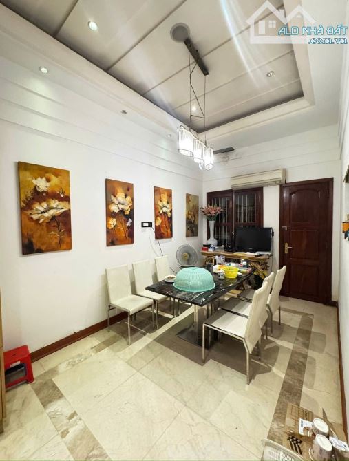 Bán nhà Trần Cung, lô góc 2 mặt ngõ ô tô tránh