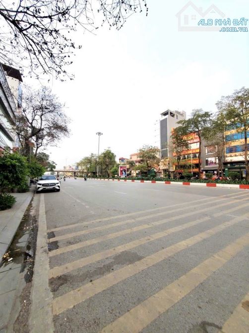 Bán nhà 6 tầng 100m2 Mặt đường Văn Cao