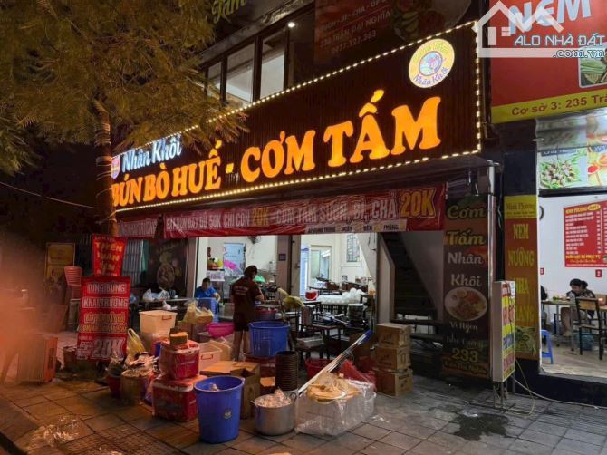 Cho thuê gấp MBKD Cốm Vòng – Duy Tân, 50m² x 3 tầng, MT khủng 8m
