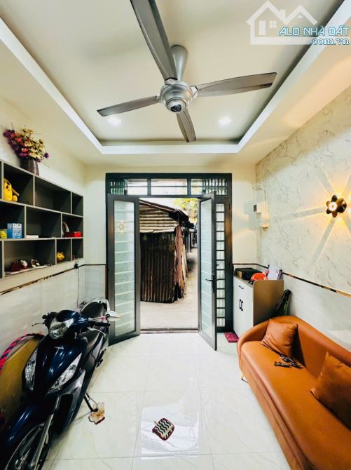 Chỉ nhỉnh 3 tỷ có nhà ngay chợ Tân Bình - Lý Thường Kiệt - 2 phòng ngủ - FULL NỘI THẤT vào