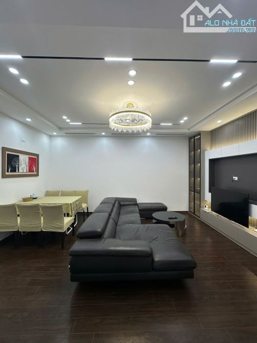 Căn hộ chung cư Vimeco Phạm Hùng 96m² , 3 ngủ full nội thất