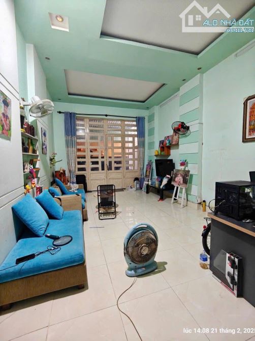 Bán nhà SHR 2 tầng 70m2  HXH Tân Hiệp Hóc Môn chỉ 2 tỷ