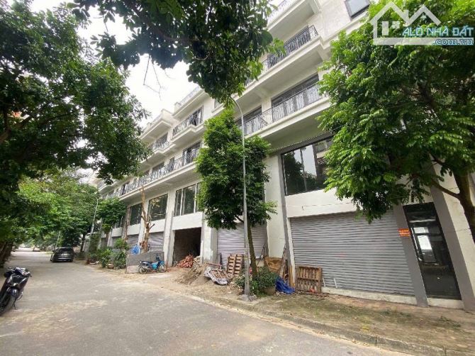 BÁN BIỆT THỰ LIỀN KỀ_ TĐC Trâu Quỳ_ 81m2, 17,9 tỷ
