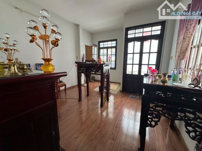 Bán nhà đường Hoàng Hoa Thám - Nha Trang