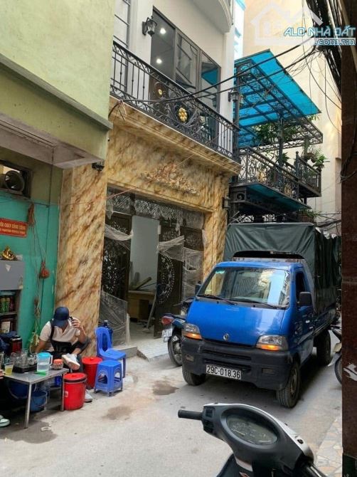 Bán nhà đường Nguyễn Trãi - Ô Tô Đỗ Cửa - Nhà Đẹp Ở Ngay