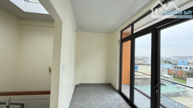 GIÁP TÂN PHÚ🧧 🎋 DT: 55M2 ( 5,5 x 10 ) - 4 TẦNG - 4PN - HẺM XE TẢI - CHỈ 6.1TỶ - 10