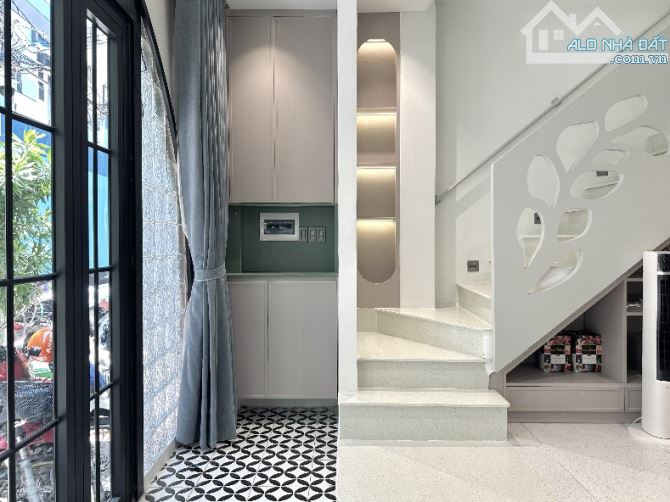 Nhà đẹp Hoàng Hoa Thám_ P6, Bình Thạnh. DT 66m2 (5.3m x 13m). 3 tầng. Giá 9.86 Tỷ. - 10