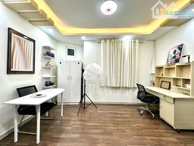 💥7,7 TỶ - 5 TẦNG - XE HƠI THÔNG - KHU VIP PHAN XÍCH LONG - ĐOÀN THỊ ĐIỂM - PHÚ NHUẬN - 10