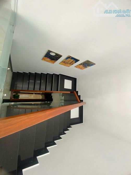 Bán nhà mặt đường Ngô Đến. Đường rộng 10m, Cách biển 1km, dt 80m giá 6ty500  triệu TL - 10