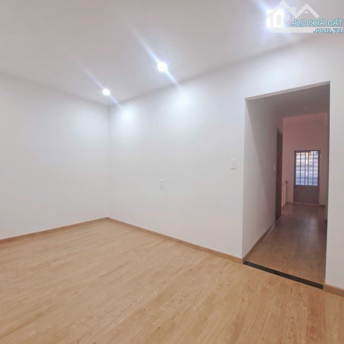 NHÀ MỚI 3 TẦNG HIỆN ĐẠI – FULL NỘI THẤT CAO CẤP – CẠNH LÔ GÓC NGUYỄN KHÁNH TOÀN - 10