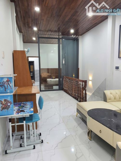 Cần bán nhà 1 nê mặt tiền Trần Quang Diệu. 67m2 giá 6tỷ - 10