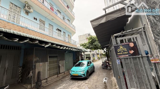 GIÁP TÂN PHÚ🧧 🎋 DT: 55M2 ( 5,5 x 10 ) - 4 TẦNG - 4PN - HẺM XE TẢI - CHỈ 6.1TỶ - 11