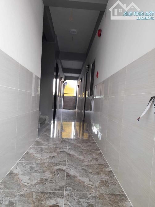 Tòa nhà HXH _ P14 Gò Vấp. DT 140m2. 6 tầng có thang máy. Ngang 8.5m nở hậu. 18.5 tỷ - 11