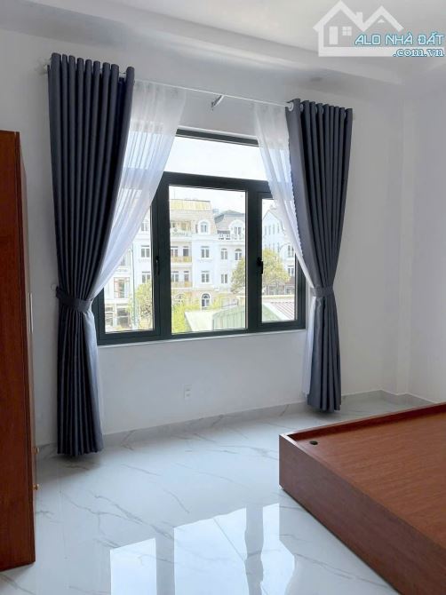 Nhà 4 tầng trung tâm Tp Đà Lạt.Sát bên Điểm du lịch: Biệt thự Hằng Nga - 11
