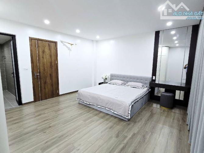 BÁN NHÀ MỚI NGUYỄN VĂN LINH, THẠCH BÀN, ÔTÔ VÀO TẬN NHÀ, THANG MÁY, FUL NỘI THẤT - 11