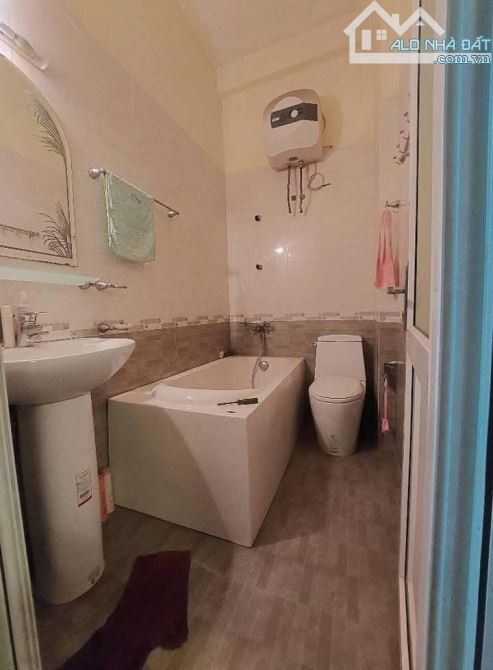 HÀO NAM – ĐỐNG ĐA – NHÀ ĐẸP 50M² – 4 TẦNG – NGÕ RỘNG THOÁNG – TRUNG TÂM PHỐ – 11.5 TỶ - 11