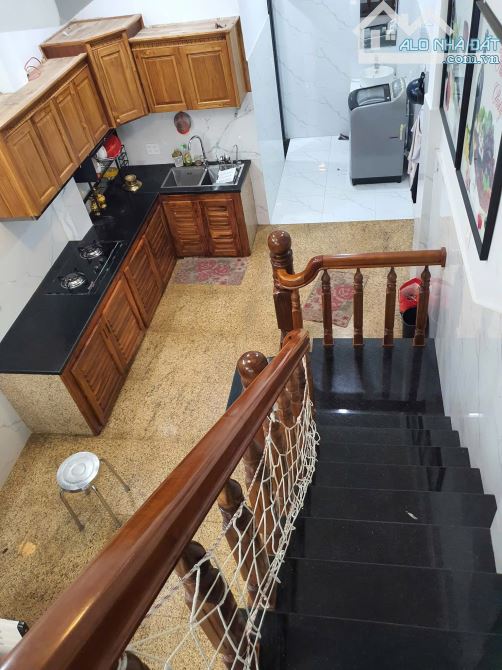 Cần bán nhà 1 nê mặt tiền Trần Quang Diệu. 67m2 giá 6tỷ - 11
