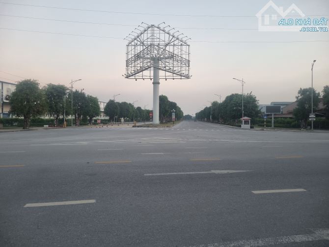Vỉa Hè Kinh Doanh-Sát QL17-Gần KĐT Phú Mỹ Hưng.Bán Đất Xuân Lâm,Dt 112m,Giá 8.95 Tỷ - 2