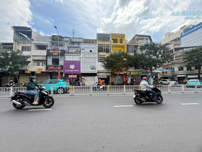 Siêu Phẩm MT Nguyễn Thái Học Q1. - DT 4x17m - 3Tầng - Hđt 80triệu/tháng - Gía : 44Tỷ - 1