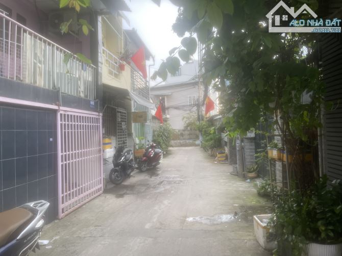 N.H.Ỉ.N.G 3 T.Ỷ, NHÀ ĐẸP HBC, 33M2(4❌9M) 2PN,2WC- MẶT TIỀN LÔ GÓC GẦN PHẠM VĂN ĐỒNG, DÂN - 5