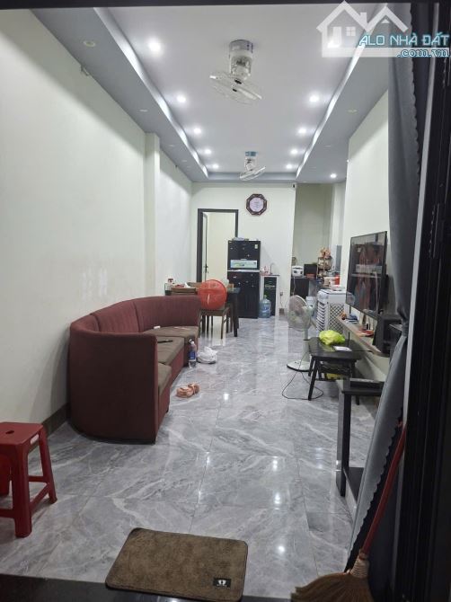 🏡 SẬP HẦM _ BÁN NHANH NHÀ 3 TẦNG MỚI  ĐẸP KIỆT 🚗 , TÔ HIỆU CHỈ 3, 6 TỶ