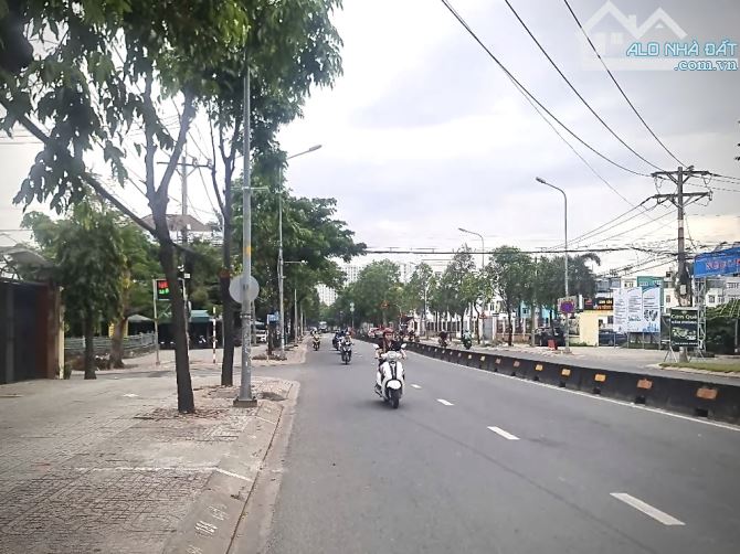BÁN ĐẤT MẶT TIỀN VIP LÊ THỊ RIÊNG - QUẬN 12 - 8.6x55 NỞ HẬU 12m - GIÁ 35tỷ - 1