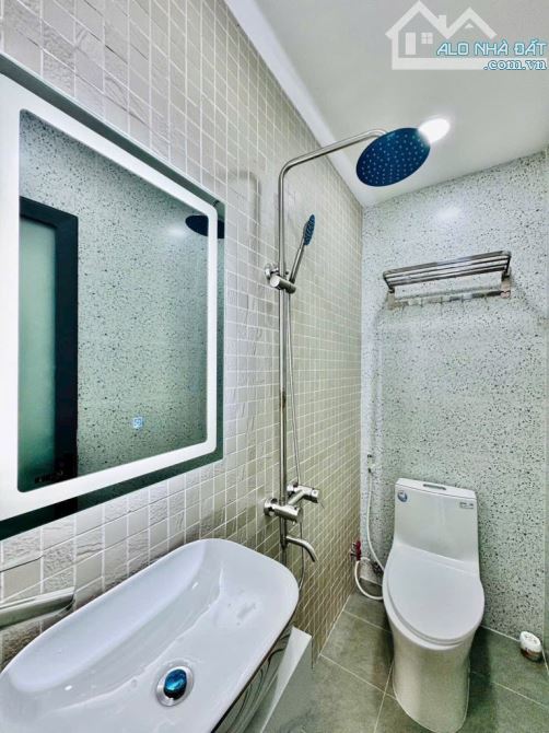 Nhà HÀNG XÓM EMART - Nguyễn Duy Cung, Gò Vấp, 2 Tầng - 2PN,WC - DT 44m2 , Hơn 4 tỷ - 1