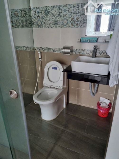cần bán gấp toà nhà 18 phòng kd căn hộ dịch vụ khu Trung Sơn - Himlam - 1