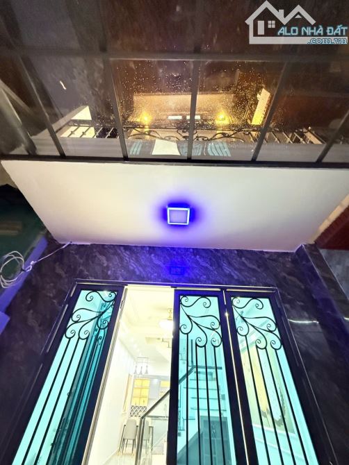 Căn nhà vừa hoàn thiện đẹp long lanh tại Miếu hai xã chỉ việc về ở - 1
