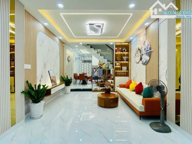 Cần bán căn ngay Nguyễn Văn Đậu, Bình Thạnh. Giá: 2 tỷ 420tr/ 68m2, đường ô tô - 1