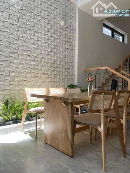 CHỈ 1 CĂN DUY NHẤT- Nhà Căn Góc, HXH đường 3/2, P. Vườn Lài | DT: 4,2X14m | 5 Tầng, NTCC| - 1