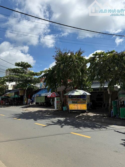 BÁN NHÀ (14x18) GÓC 3 MẶT TIỀN – TRUNG CHÁNH, HÓC MÔN – GIÁ CHỈ 11,3 TỶ - 1
