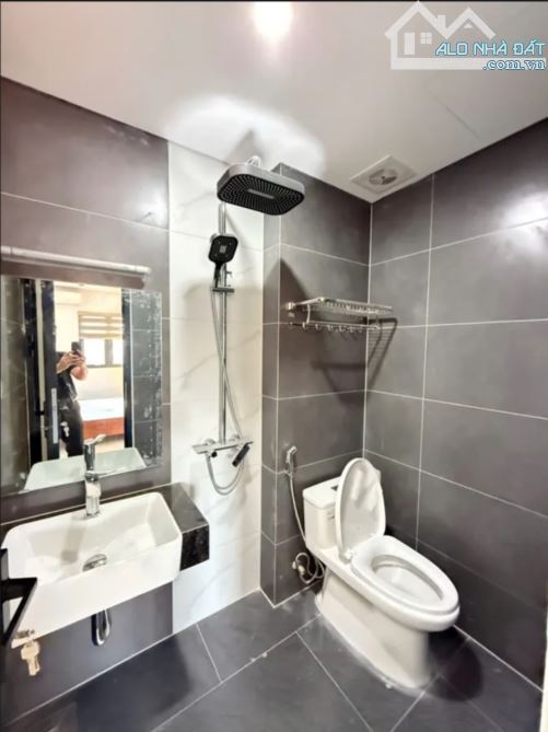 CẦN BÁN CĂN HỘ CCMN 135M2, 39.9 TỶ, 8 TẦNG THANG MÁY, MT 7.2M TẠI XUÂN ĐỈNH, HÀ - 1