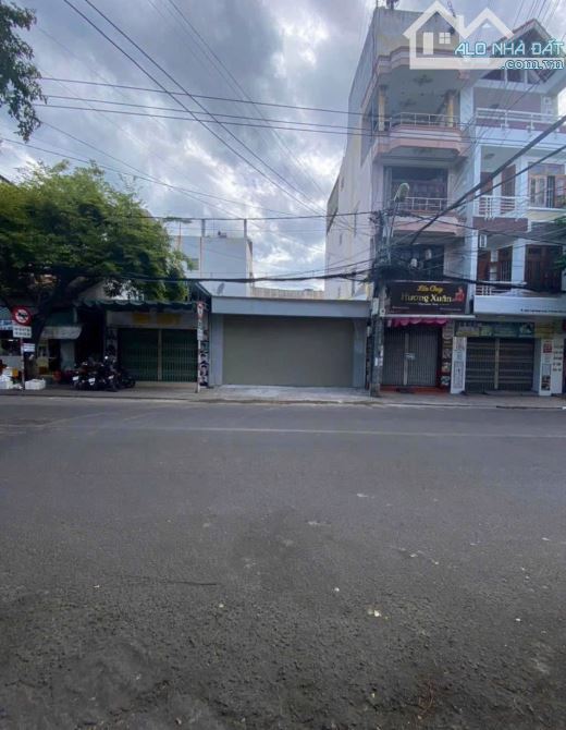 🔥BÁN NHÀ CẤP 4 MẶT TIỀN TRẦN NHẬT DUẬT BUÔN BÁN SẦM UẤT NHẤT NHA TRANG - 1