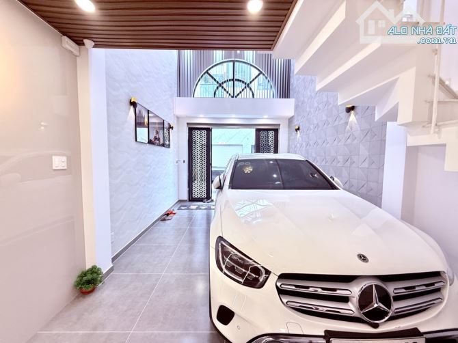 NHÀ 5 TẦNG THANG MÁY, XE HƠI NGỦ TRONG NHÀ - ĐƯỜNG PHẠM VĂN CHIÊU - DT56 M - GIÁ 9.9 TỶ - 1